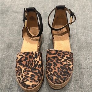 Naturalizer Waverly Leopard Espadrille Platform Sandals Animal Print 
Size 7